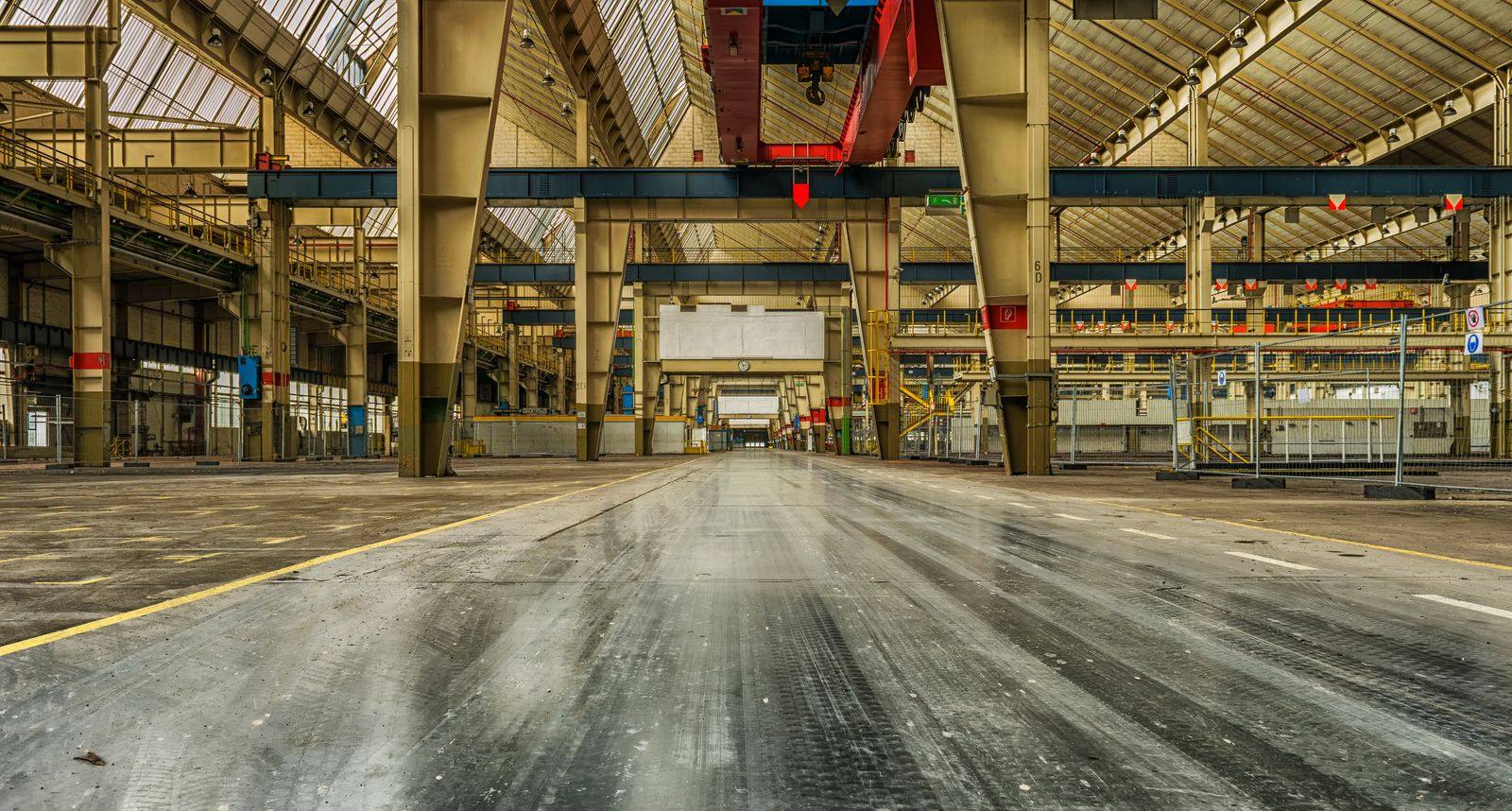 Interno di un capannone industriale